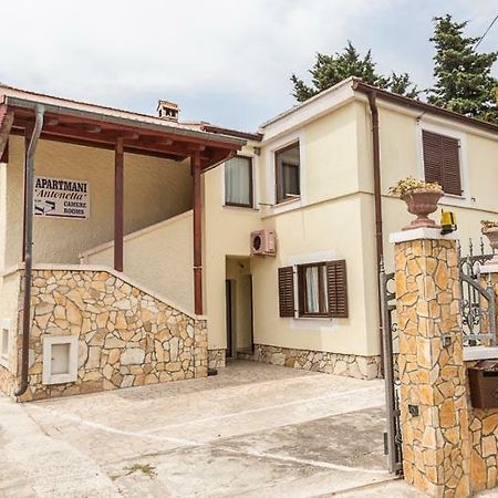 Apartmani Antonella Premantura Exterior foto