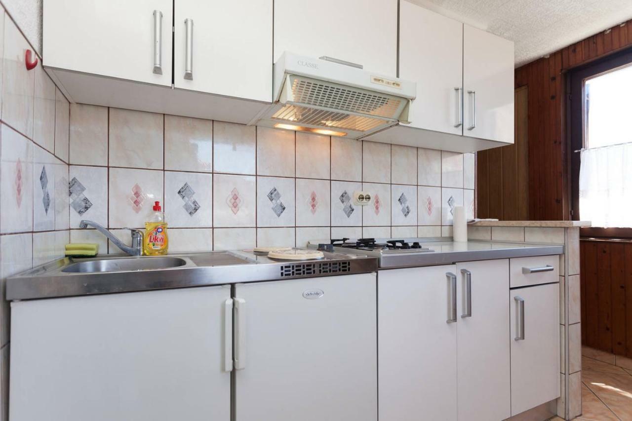 Apartmani Antonella Premantura Exterior foto