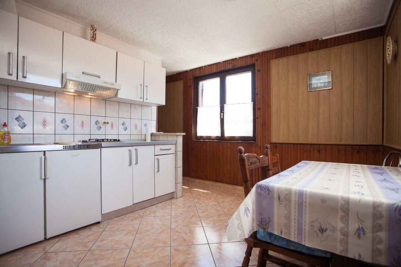 Apartmani Antonella Premantura Exterior foto