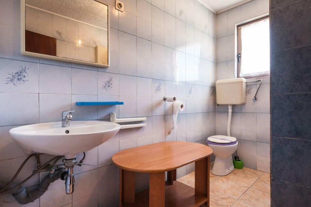 Apartmani Antonella Premantura Exterior foto