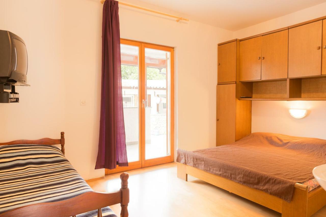 Apartmani Antonella Premantura Exterior foto