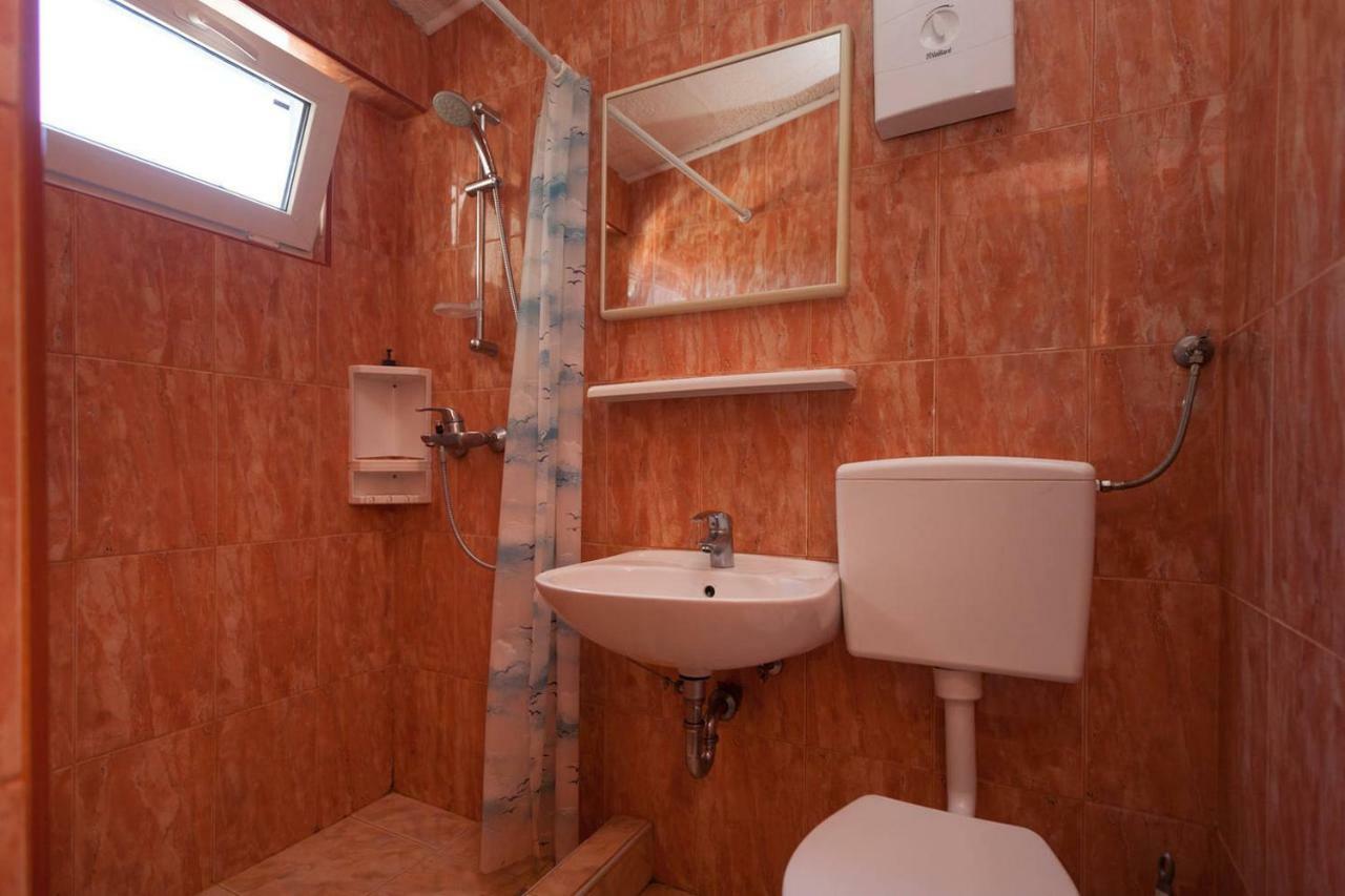 Apartmani Antonella Premantura Exterior foto