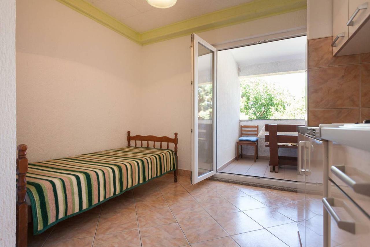 Apartmani Antonella Premantura Exterior foto
