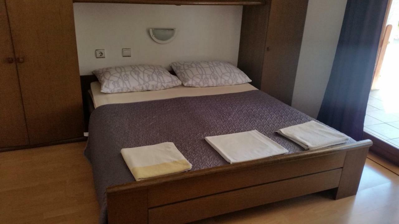 Apartmani Antonella Premantura Exterior foto