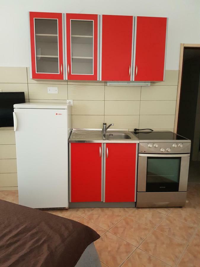 Apartmani Antonella Premantura Exterior foto