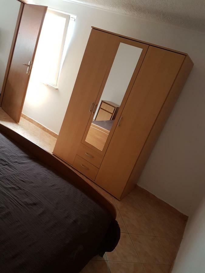 Apartmani Antonella Premantura Exterior foto