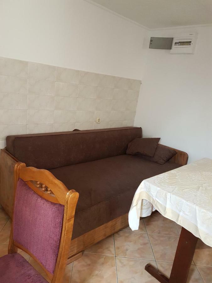 Apartmani Antonella Premantura Exterior foto